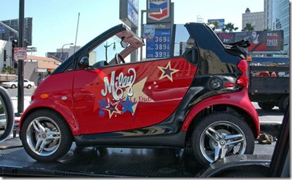 http://lh5.ggpht.com/fisherwy/R-6EbGV-tMI/AAAAAAAAOQE/8AE7wkSKfoI/Miley+Cyrus+Fortwo+convertible+car%5B2%5D.jpg