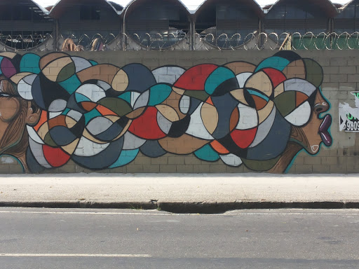 Graffiti Damas Bocudas