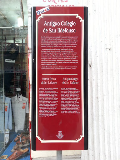 Placa del Antiguo Colegio de San Ildefonso