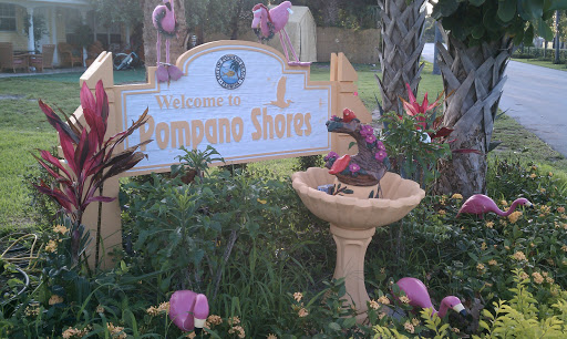 Pompano Shores Community Sign