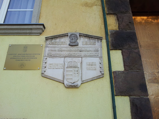 Kossuth Lajos Szakkozepiskola