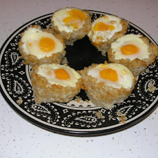 Tater Tot Cups With Cheese and Eggs