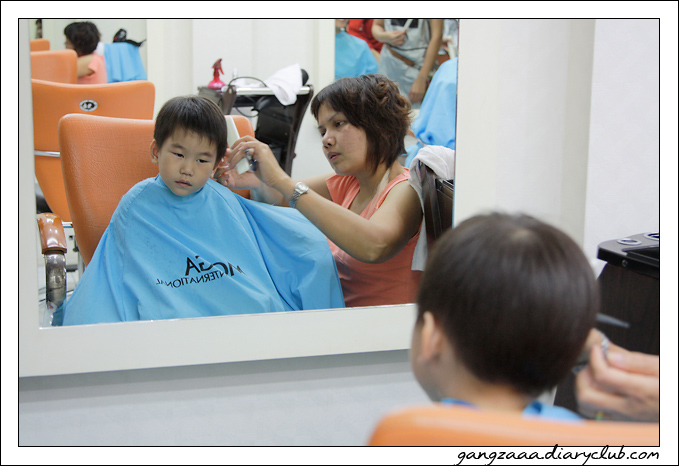 อันอันตัดผม tomotomo