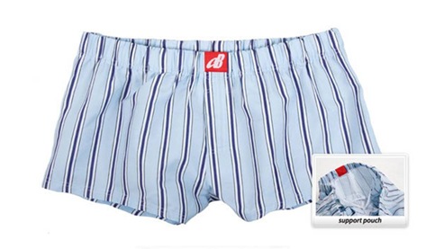 Aussiebum parrallel_bars 4