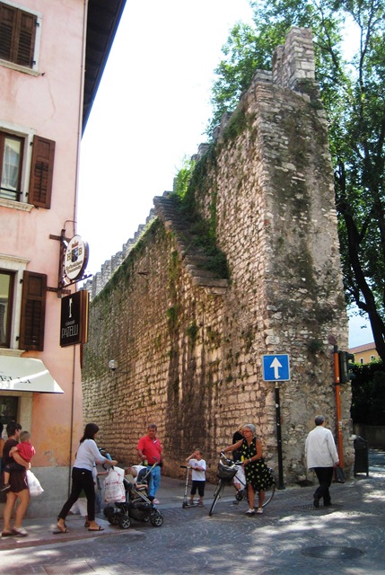 [Europe 6.6-6.13 573[7].jpg]
