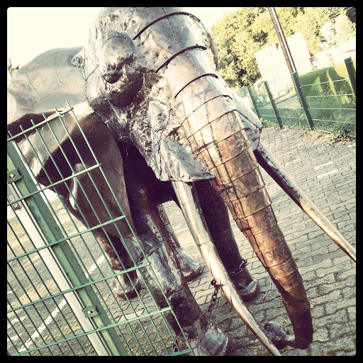 Metallofant Skulptur