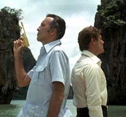 Scaramanga e Bond