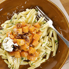Pasta with Butternut Squash and Pecans