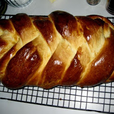 Challah I (Braided Egg Bread)