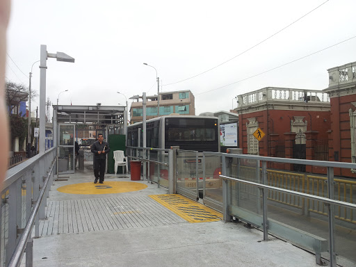 Estación Bulevar Metropolitano