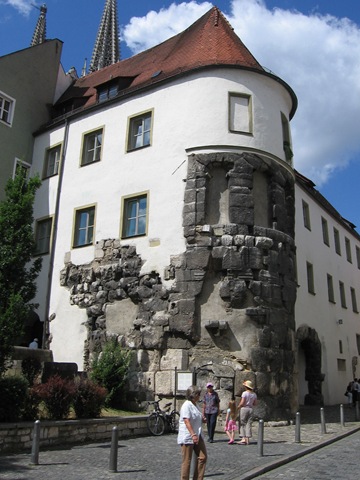 [08-07-05 Regensburg 020[2].jpg]