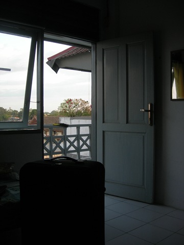 [DSCN77012.jpg]