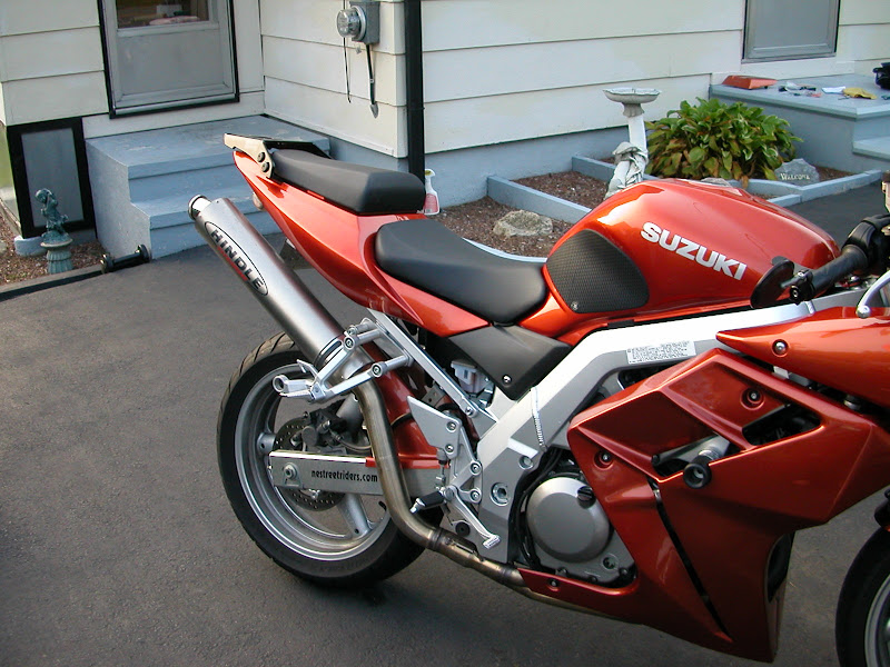 SV650s > SV650ST (a.k.a. my luggage rack install...)