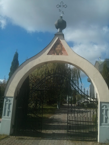 Brama wejściowa cerwkii św. Trójcy 
