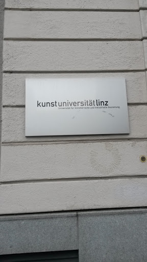 Kunstuni Linz - Institut für bildende Kunst und Kulturwissenschaften