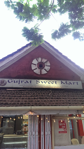Gujrat Sweet Mart