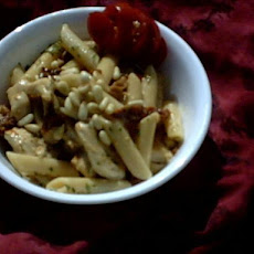 Penne With Chicken, Sun-Dried Tomatoes and Pine Nuts