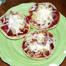 Ham & Pineapple Pizza Muffins