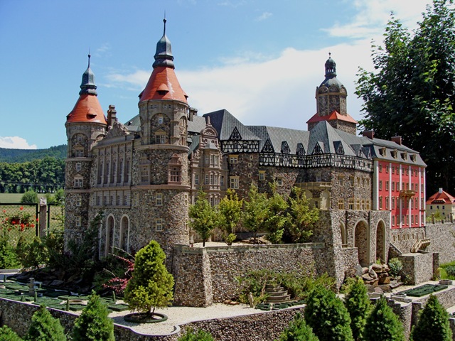 [ZamekKsiWabrzych022.jpg]