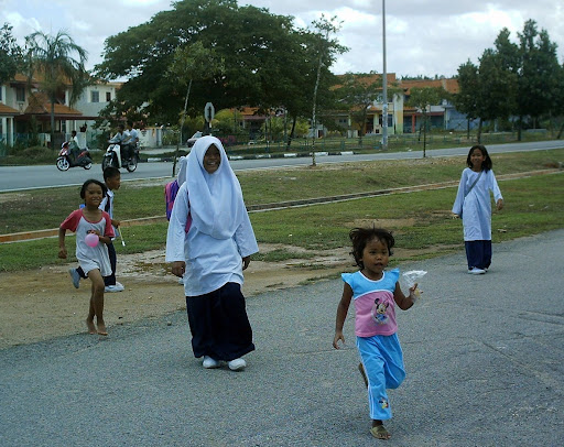 elevi musulmani, 40 de grade la umbra