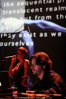 <p>
	Stefan Smulovitz (right) and Viviane Houle (left) improvising vocals and electronic music.</p>
