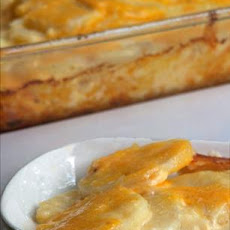 Simply Rich Cheddar Scalloped Potatoes