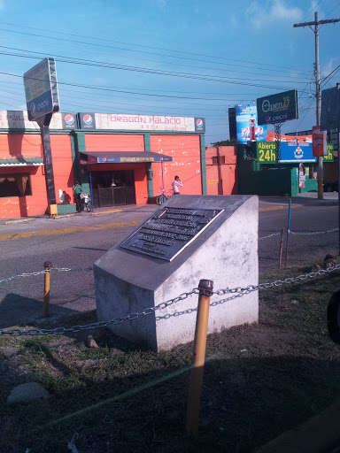 Placa Conmemorativa en Boulevard