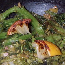 Broccoli Rabe and Olives With Lemon