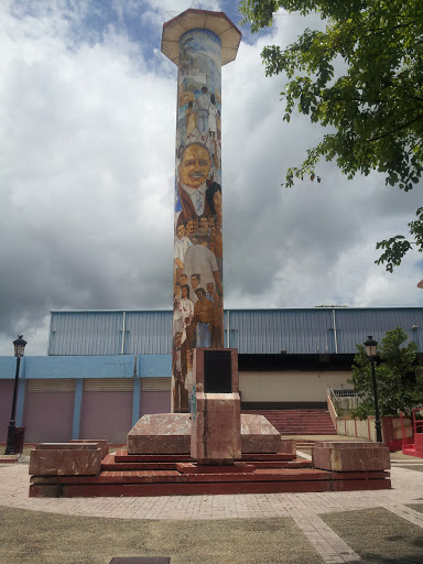 Monumento Luis Muñoz Marín, Quebradillas