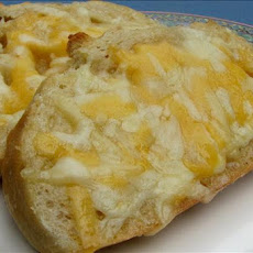 Fast and Easy Garlic Cheese Bread