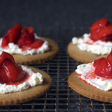 Strawberry-Ricotta Graham Tartlets