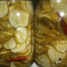 Mondo's Hot & Spicy Pickles
