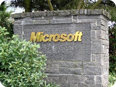 800px-Microsoft_sign_closeup