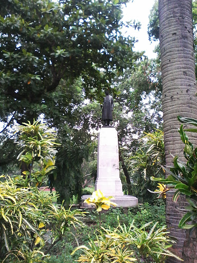 Statue of Rai Sir Hariram Goenka Bahadur