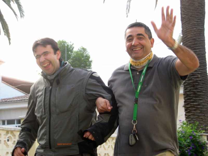 01460%20RAR%20VI%2028SEP%20PAREJA%20DE%20TRES%20%5B800x600%5D.jpg