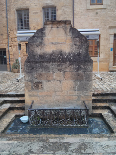 Cour Des Fontaines