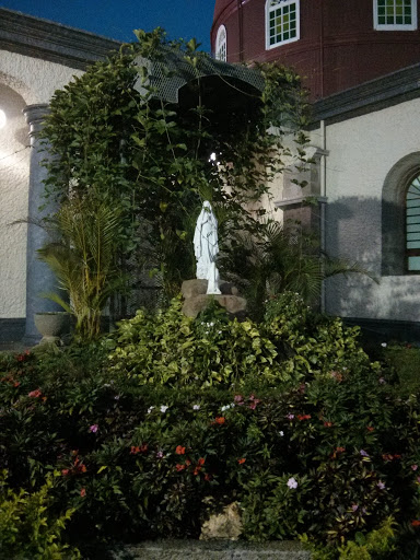 Gruta En La Catedral De  Alajuela
