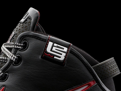 nike-zoom-lebron-6-gr-black-white-red-2-