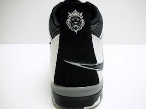 lbj soldier ii tb white black1 10 White Black Grey Zoom Soldier II TB Camo Real Pics