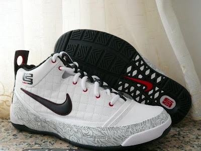 Nike LeBron Ambassador USAB United We Rise Detailed Look nike zoom lebron ambassador gr united we rise 1 03 Nike LeBron Ambassador USAB United We Rise Detailed Look