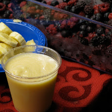 Brynnie's Favorite Banana Berry Smoothie
