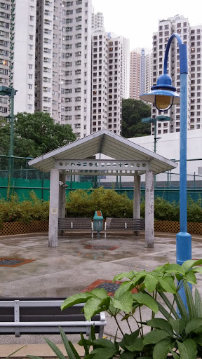 香港仔海旁狗公園涼亭