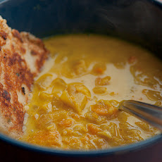 Curried Butternut Apple Soup