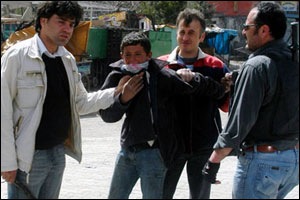 [hakkaride_cocuga_iskence[2].jpg]