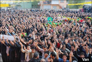 [vanocalanmitingi2710[5].jpg]