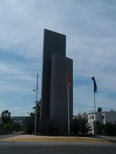 Obelisco Zona Dorada 
