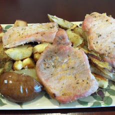 Pork Chops Baked With Potatoes and Pears