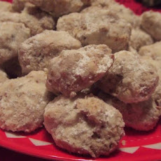 V's Walnut Crescent Cookies
