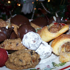 Bourbon (Rum) Balls (No Bake Cookies)