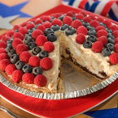 Vanilla Caramel Brownie 'n Berry Pie